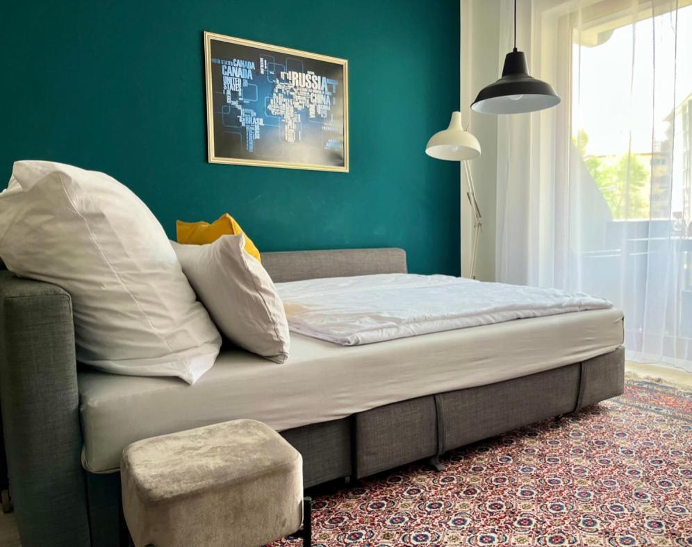 Living At Saarpartments -Adultsonly- 2 Bedrooms, Kitchen - Business & Holiday Apartments For Long- And Short Term Stay, 3 Min To Train Station, Secure E-Bike Parking! ซาร์บรึคเคน ภายนอก รูปภาพ