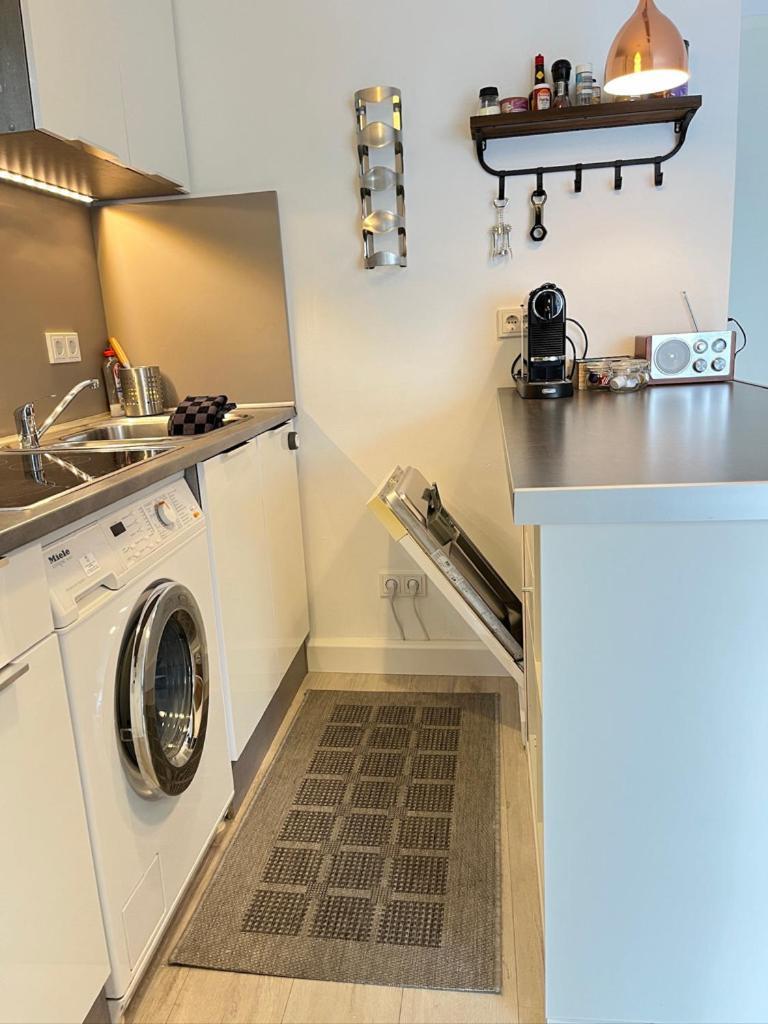 Living At Saarpartments -Adultsonly- 2 Bedrooms, Kitchen - Business & Holiday Apartments For Long- And Short Term Stay, 3 Min To Train Station, Secure E-Bike Parking! ซาร์บรึคเคน ภายนอก รูปภาพ