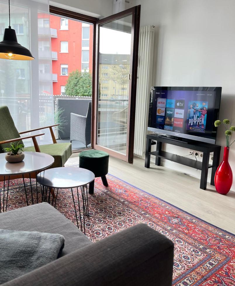 Living At Saarpartments -Adultsonly- 2 Bedrooms, Kitchen - Business & Holiday Apartments For Long- And Short Term Stay, 3 Min To Train Station, Secure E-Bike Parking! ซาร์บรึคเคน ภายนอก รูปภาพ