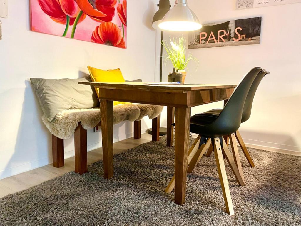 Living At Saarpartments -Adultsonly- 2 Bedrooms, Kitchen - Business & Holiday Apartments For Long- And Short Term Stay, 3 Min To Train Station, Secure E-Bike Parking! ซาร์บรึคเคน ภายนอก รูปภาพ